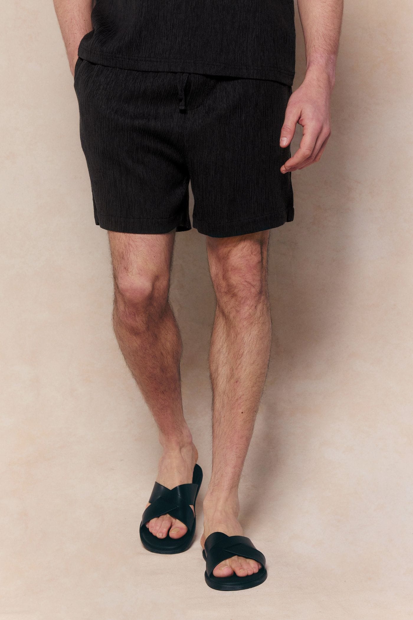 Silvano Crinkled Short - Black