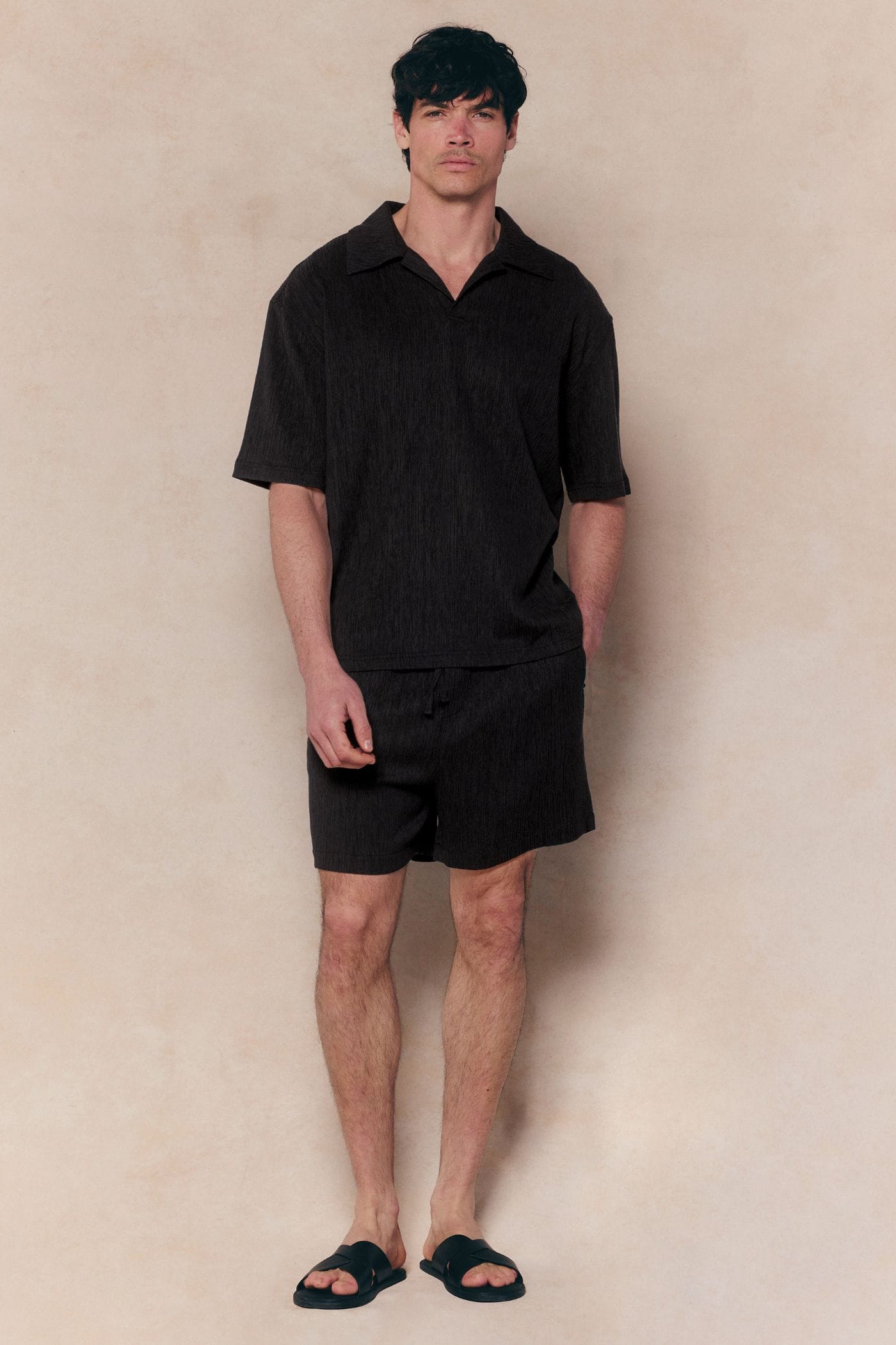 Silvano Crinkled Short - Black