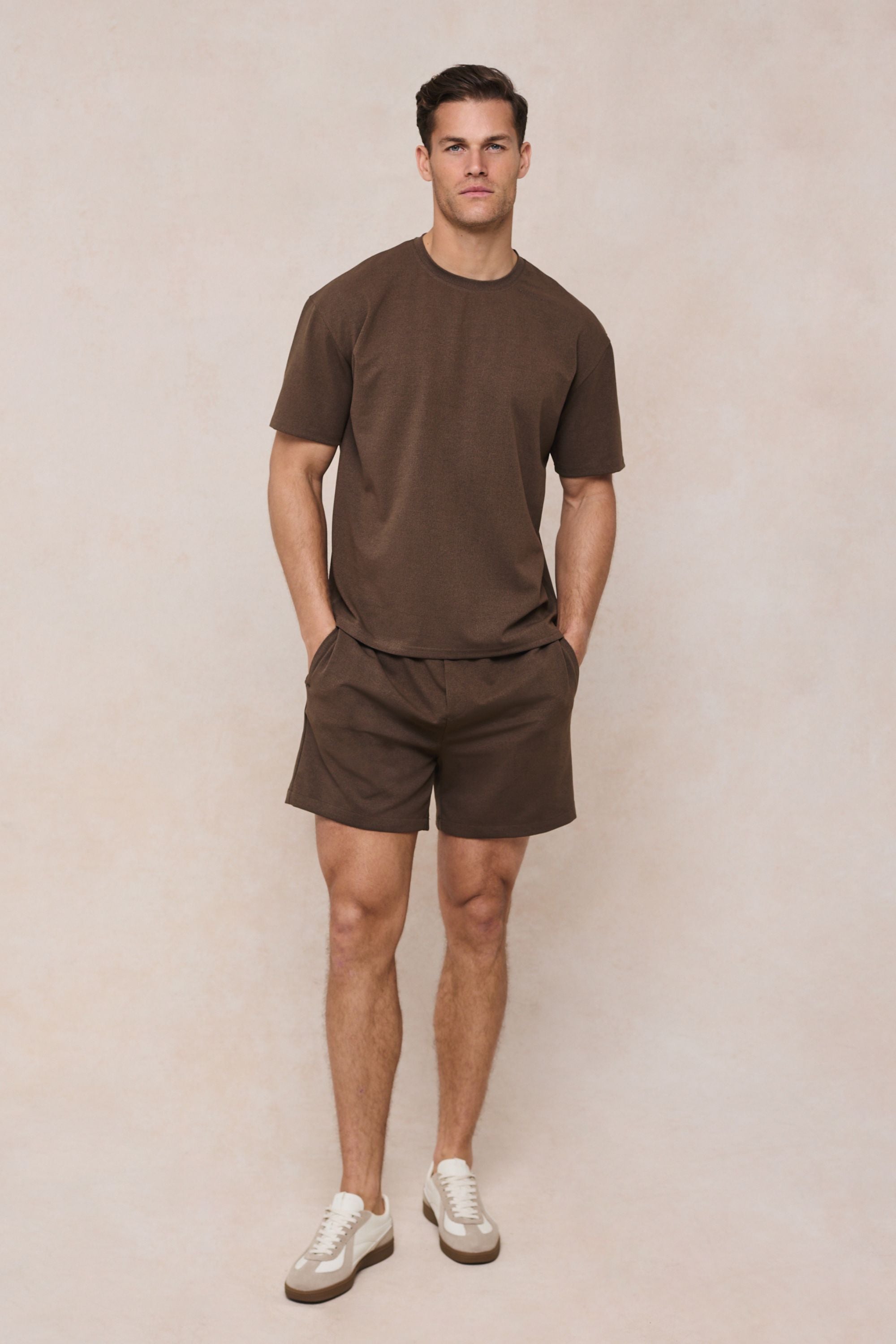 Tomas Elasticated Waist Short - Dark Brown