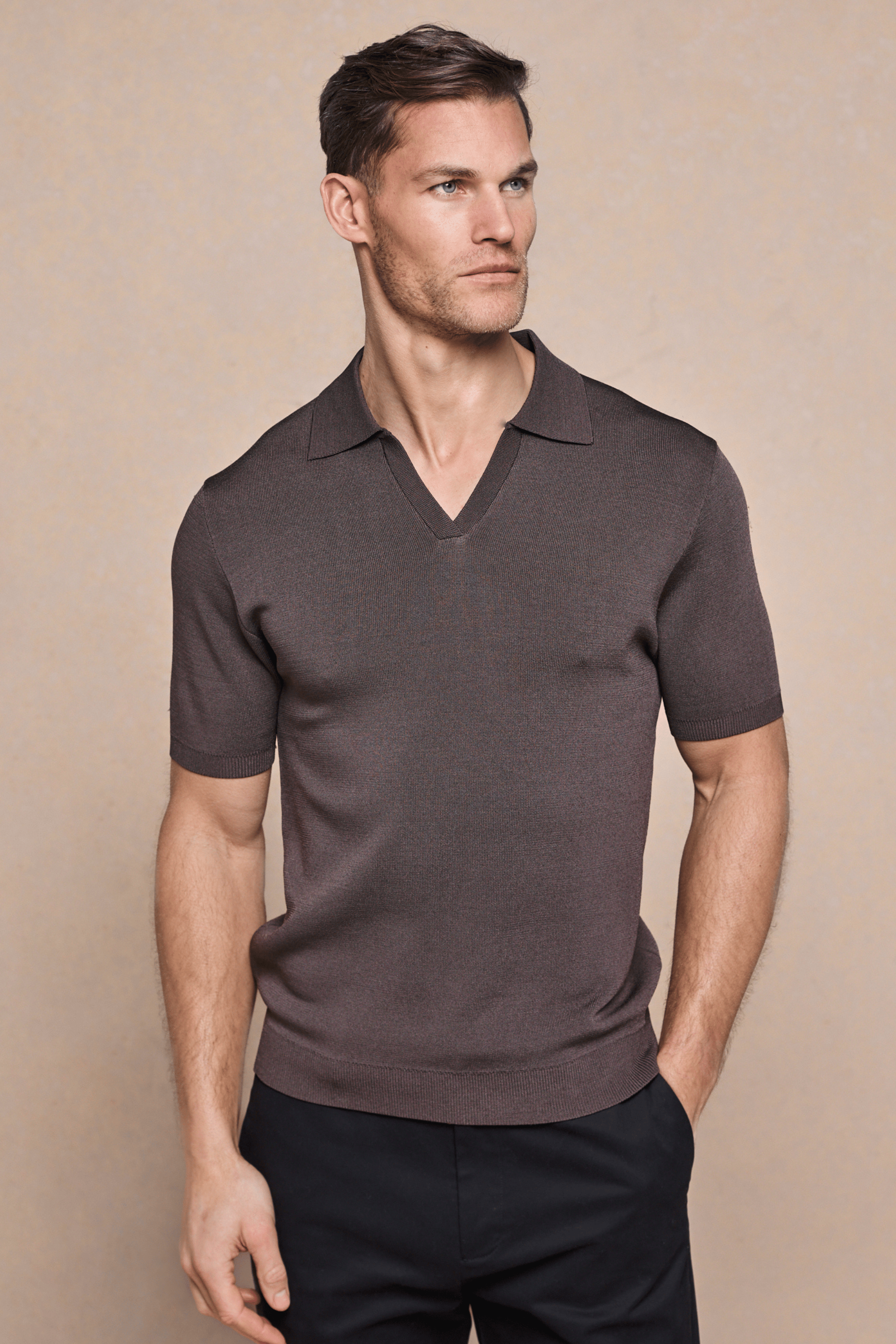 Privida Open Collar Polo - Brown