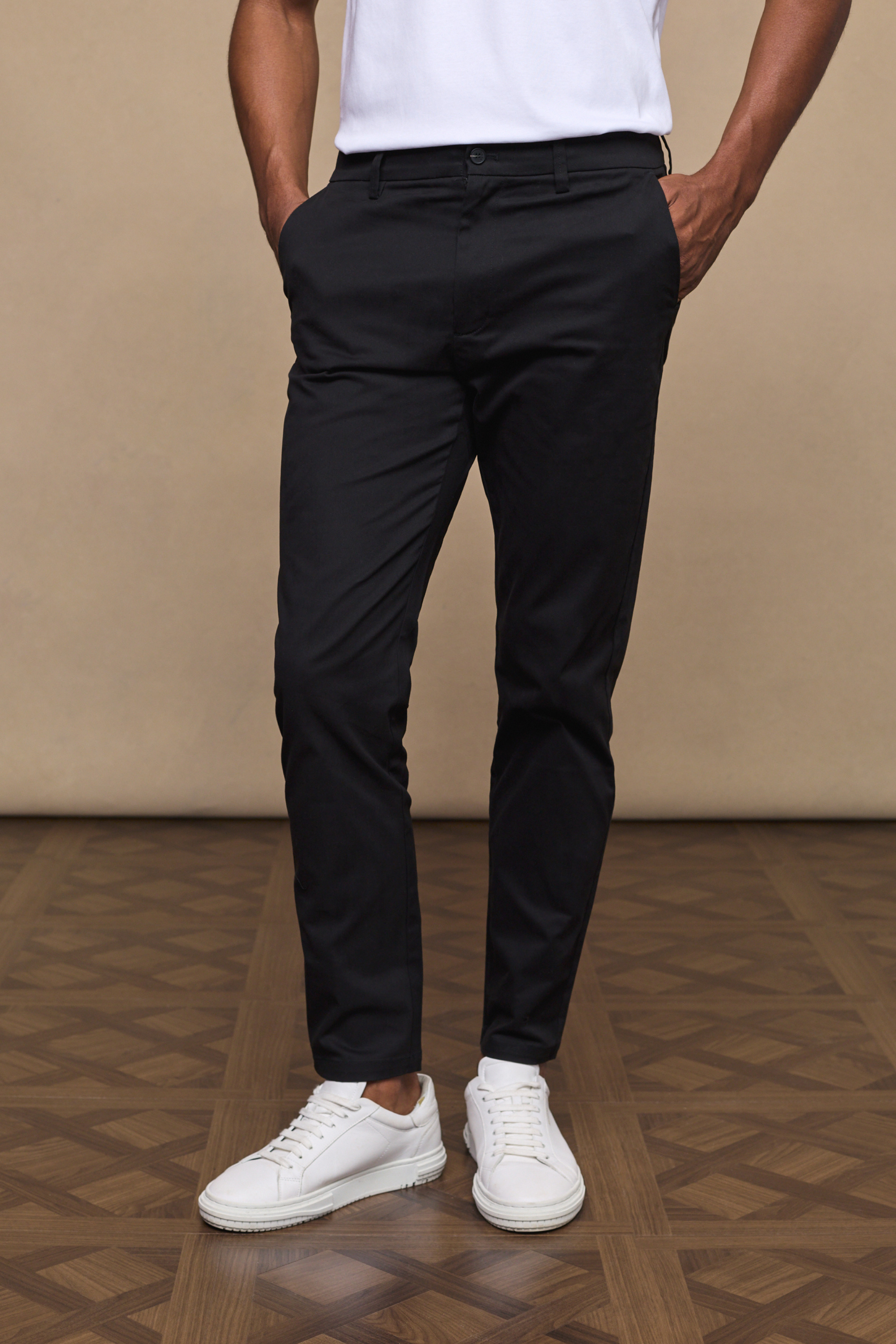 Elliot Easy Chino - Black