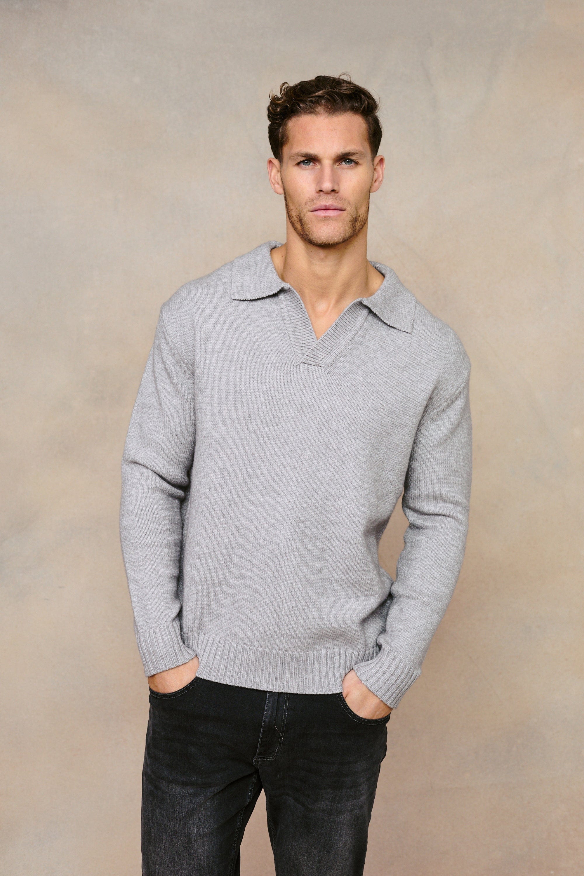 Grobstrickpullover Dylan mit offenem Kragen - Grau meliert
