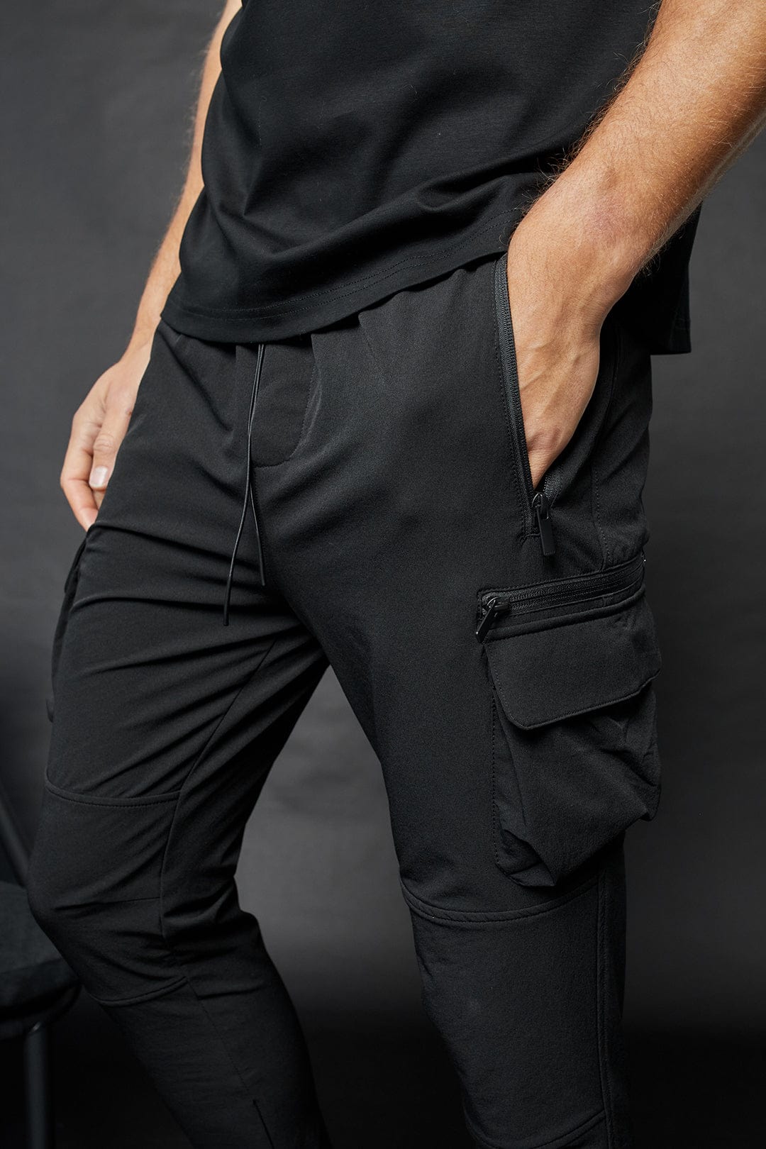 MID WEIGHT NYLON CARGO TROUSER - BLACK