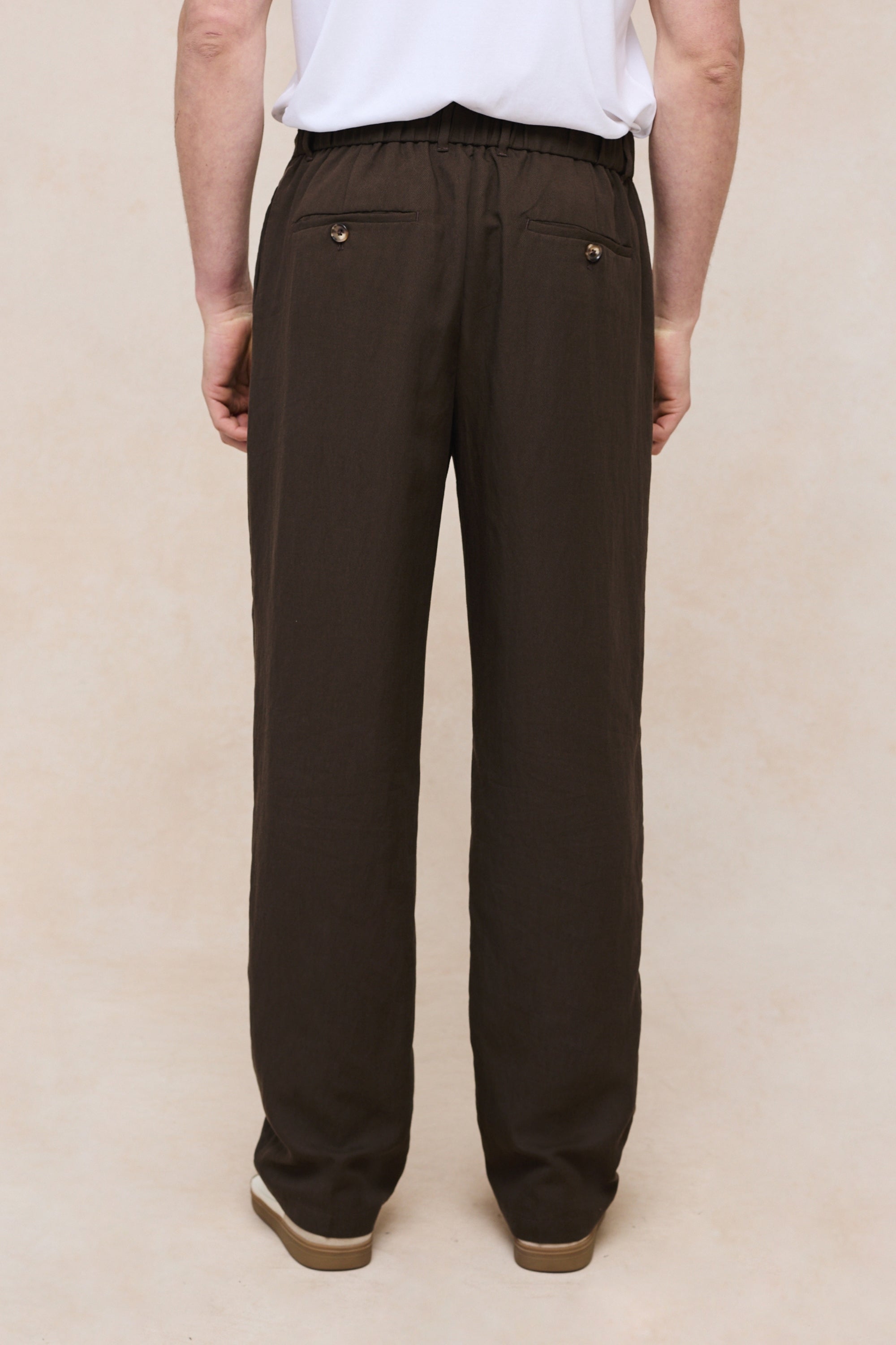 Helio Pleated Relaxed Trouser - Brown