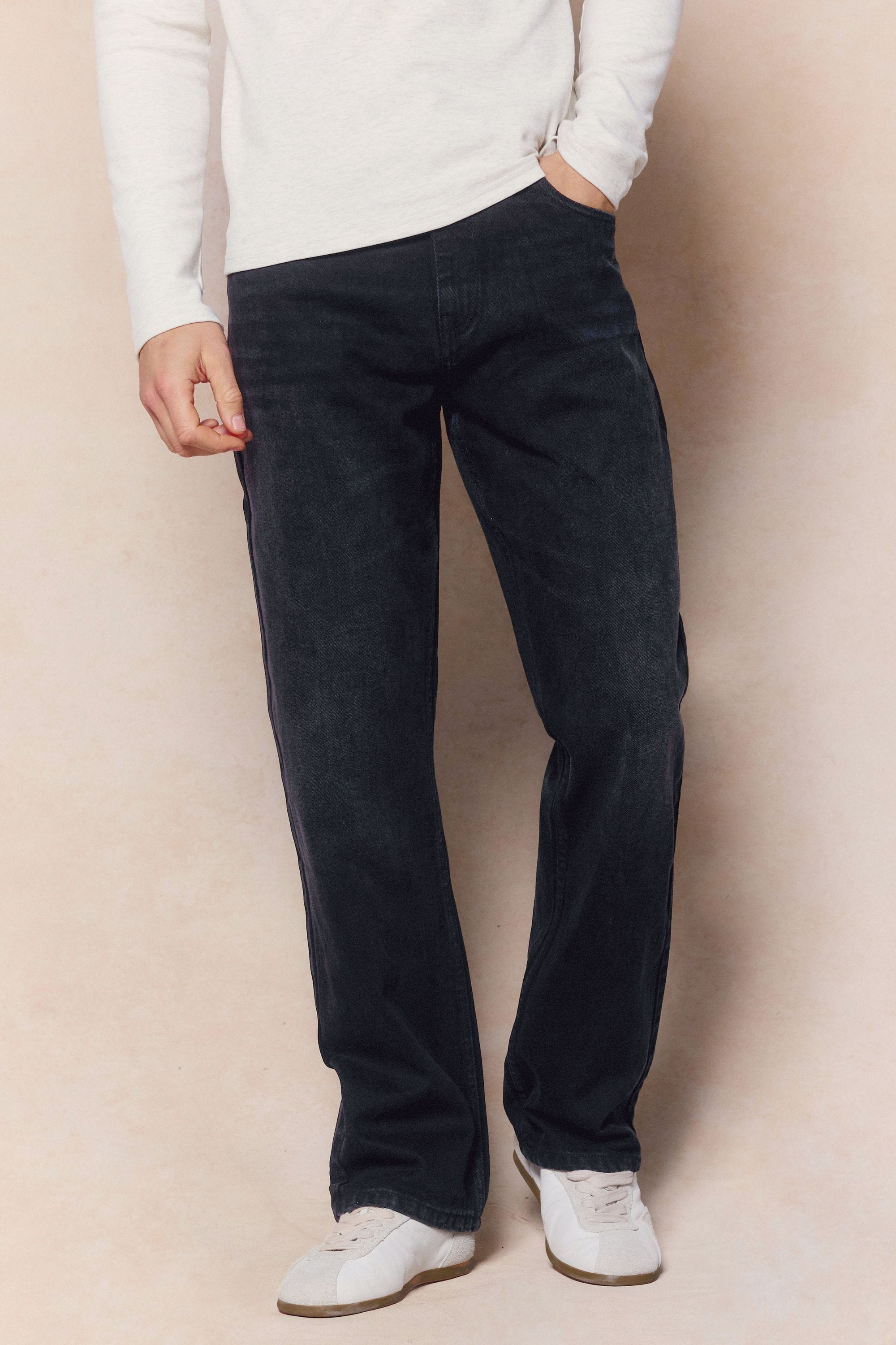 Mason Relaxed Fit Jeans - Black Wash
