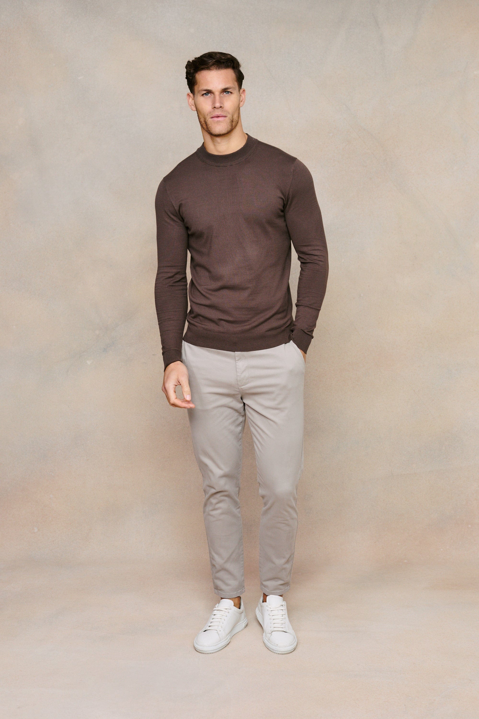 Noah Lightweight Crew Neck Sweater - Brown