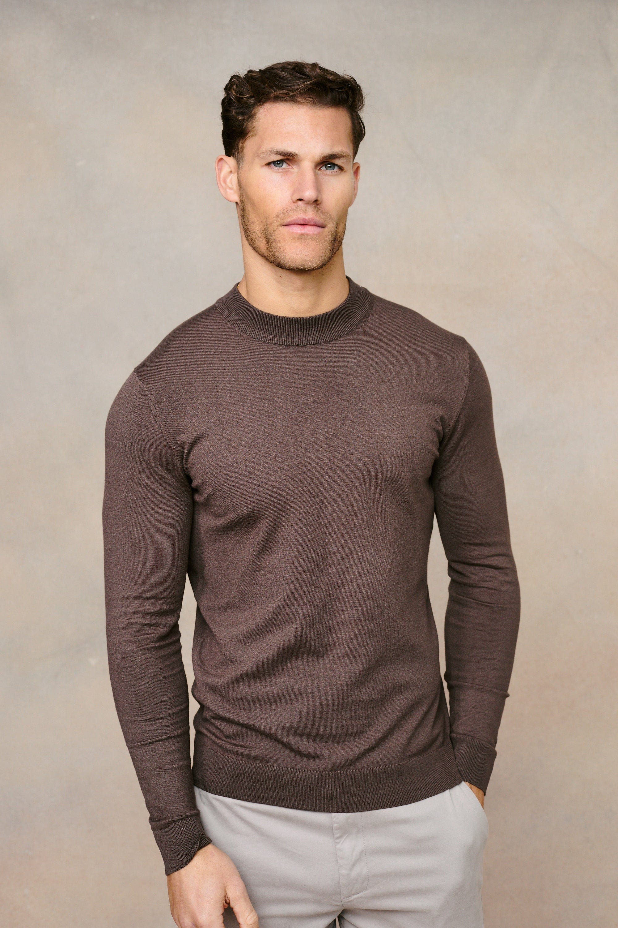 Noah Lightweight Crew Neck Sweater - Brown