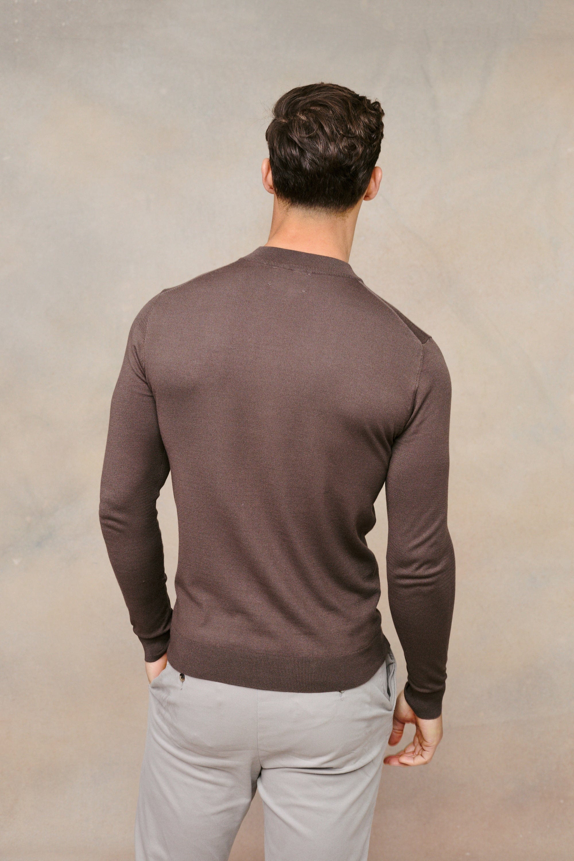 Noah Lightweight Crew Neck Sweater - Brown