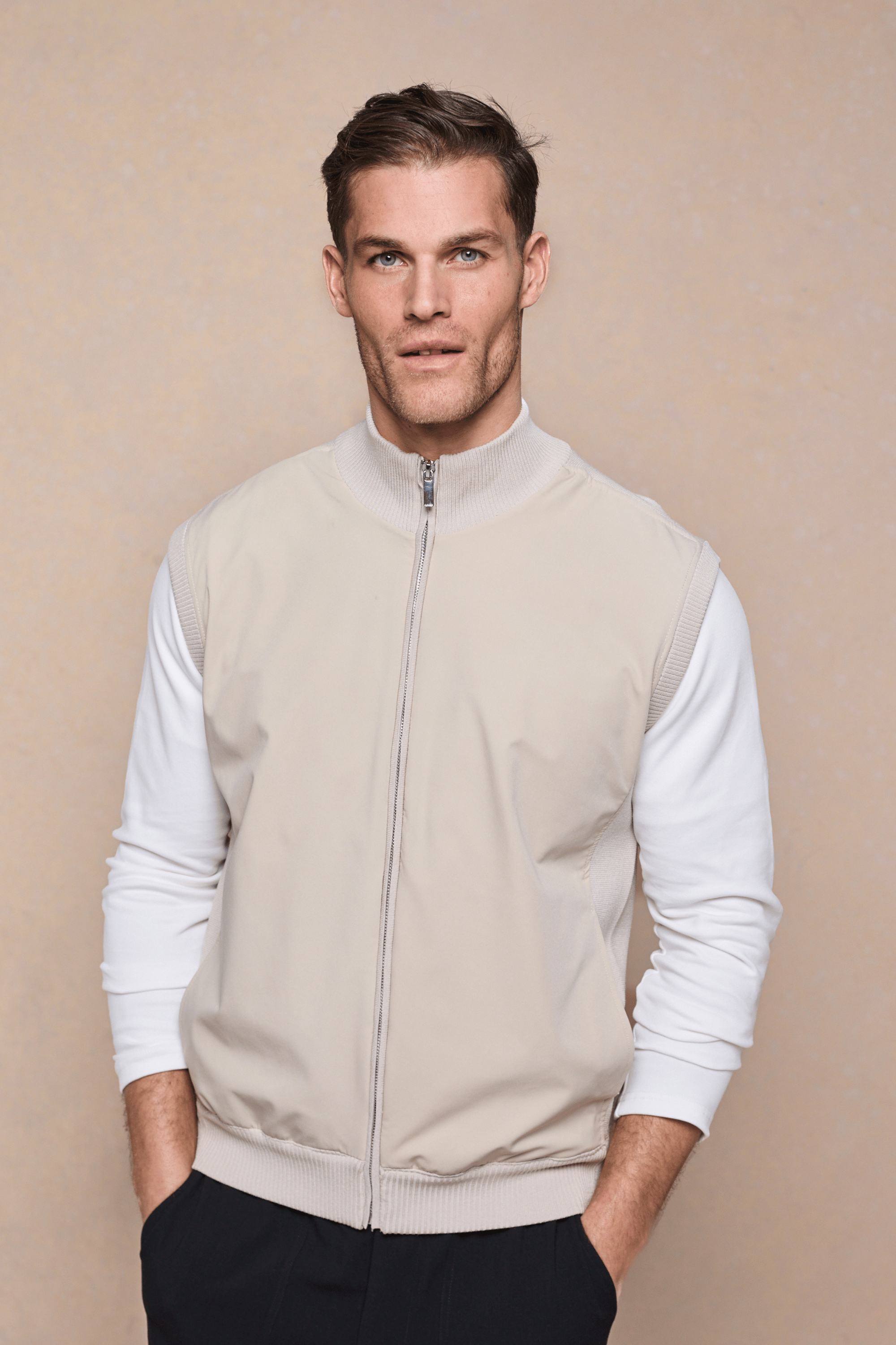 Davi Hybrid Knitted Gilet - Stone