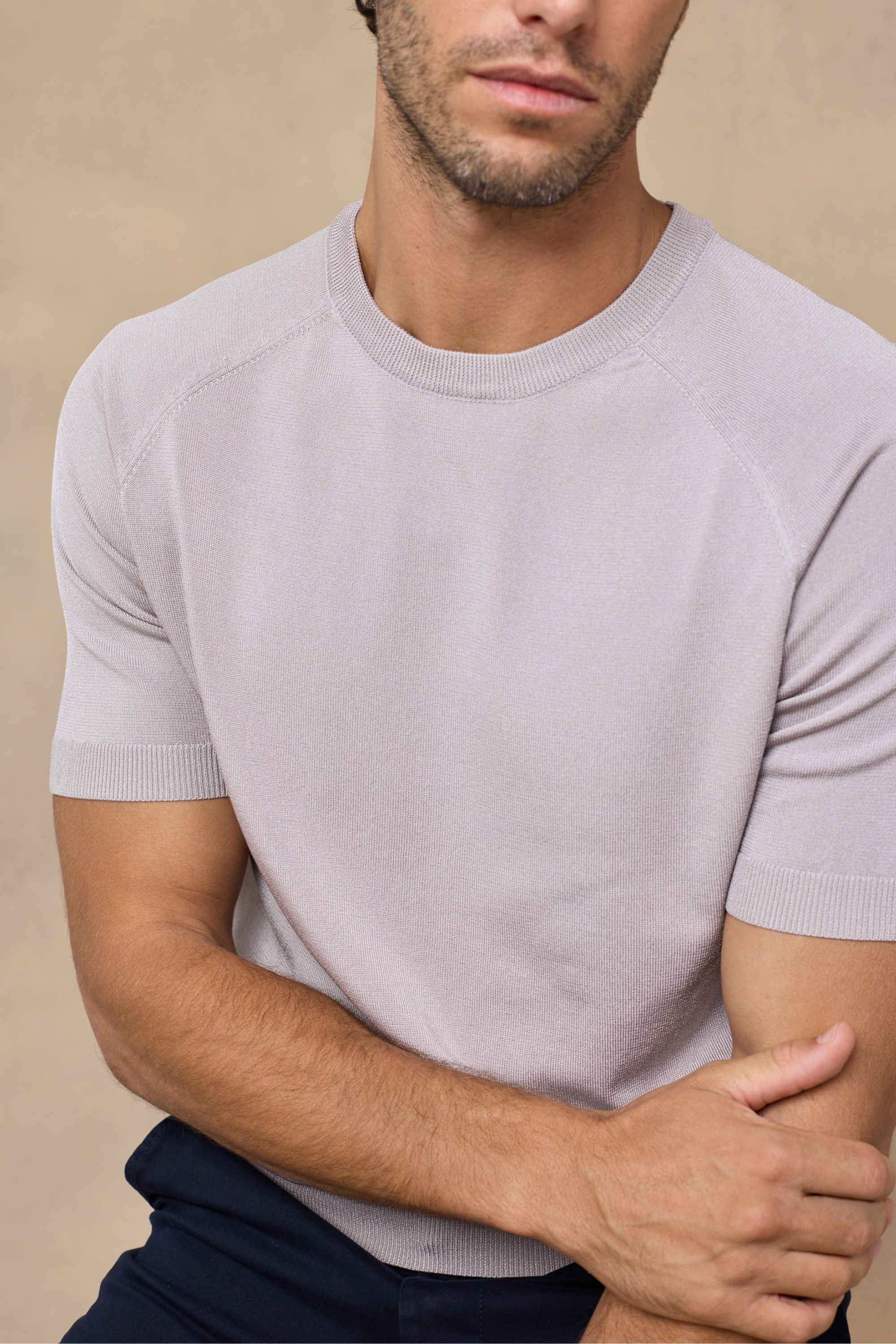 Riera Strick-T-Shirt mit Rundhalsausschnitt - Warmes Grau