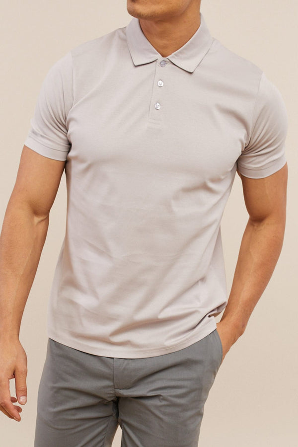 Luxuriöses Poloshirt mit merzerisierten Knöpfen – Blassgrau 