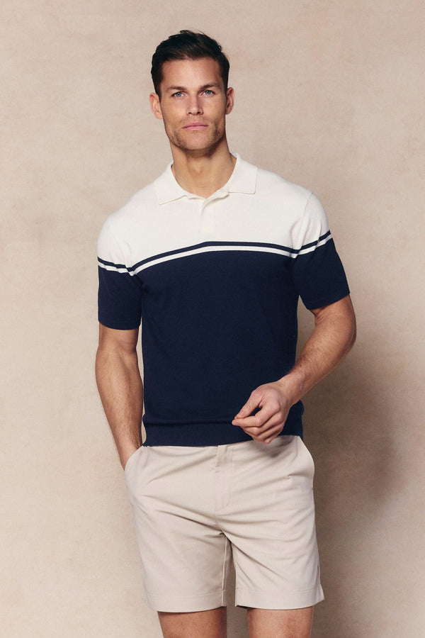 Vicolo Gestricktes Poloshirt mit Streifenmuster, kurzärmelig – Marineblau/Sand