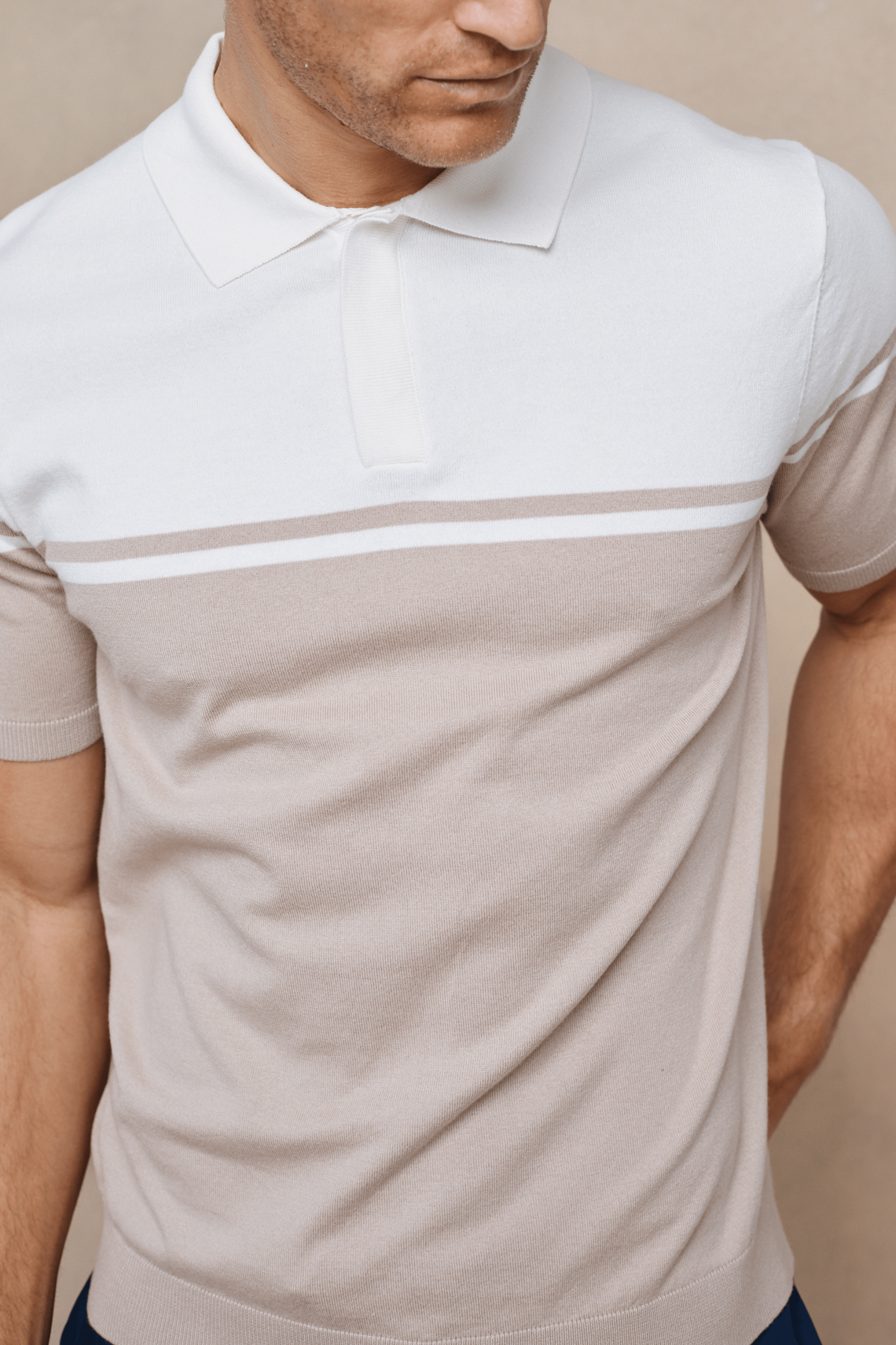 Vicolo Knitted Striped Block Polo SS - Ecru/Sand