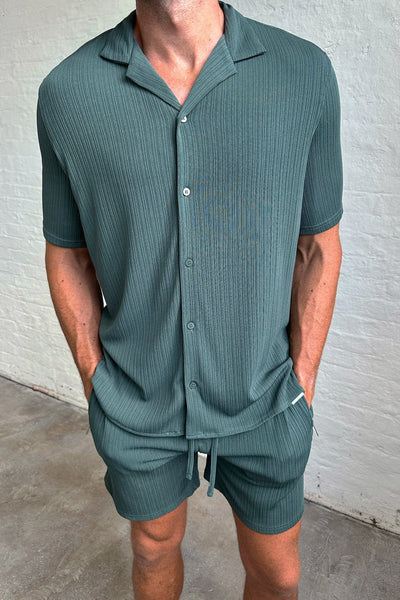 PLEATED SHORT - GREEN